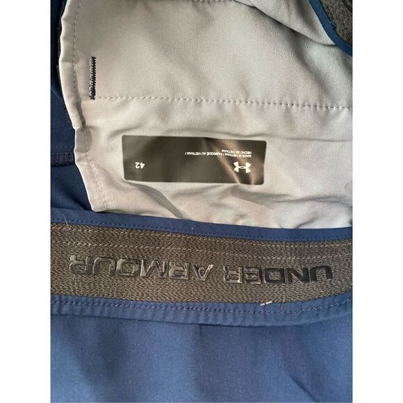 Under Armour, men’s navy blue, athletic shorts, size 42 - Picture 6 of 7